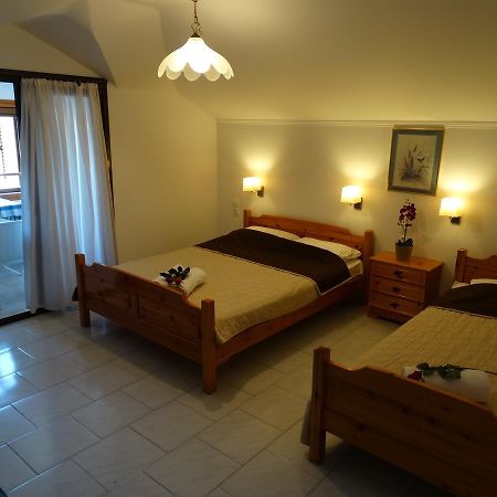 Christakos Apartments Vrasná Eksteriør bilde